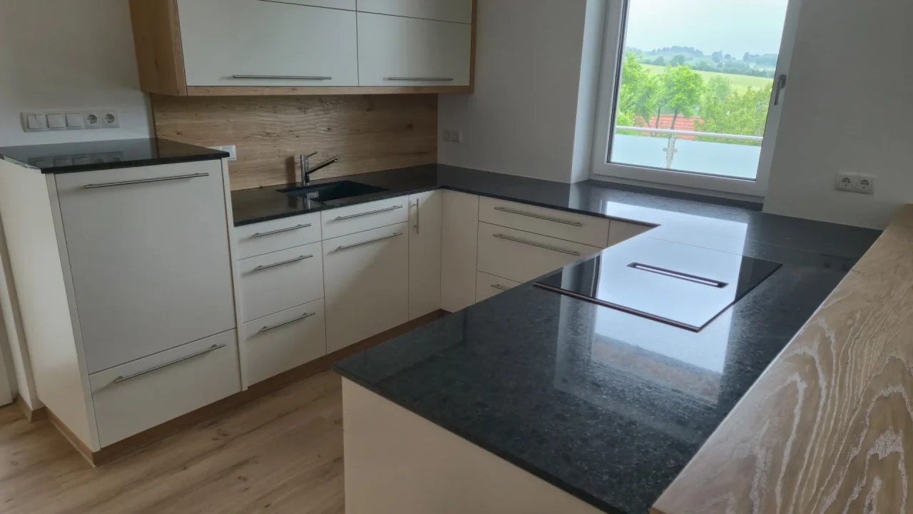 Referenzen 12 Küchenarbeitsplatte Naturstein Coffee Brown