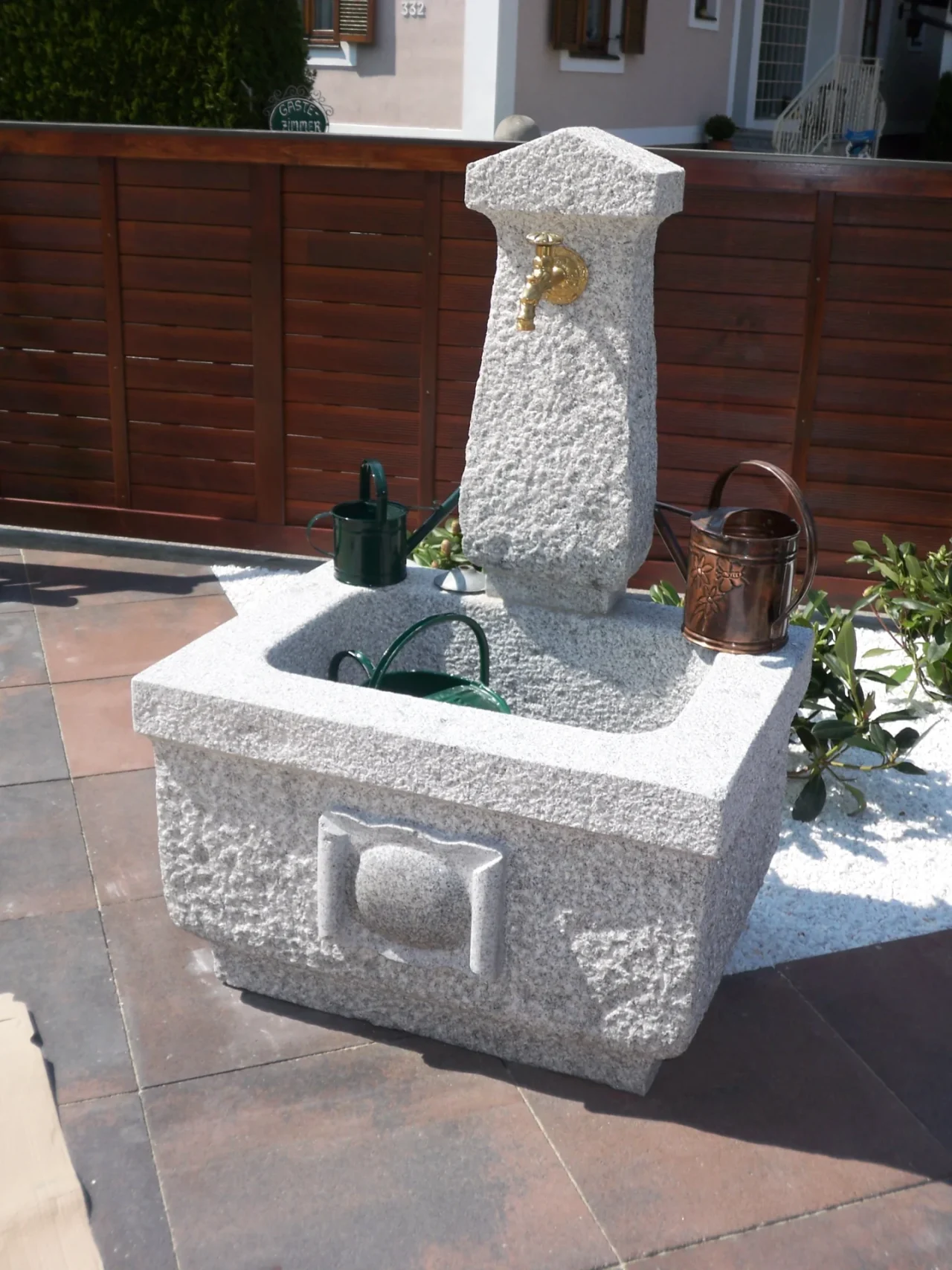 Naturstein-Brunnen, gefertigt von Ihrem Steinmetz in Niederösterreich.