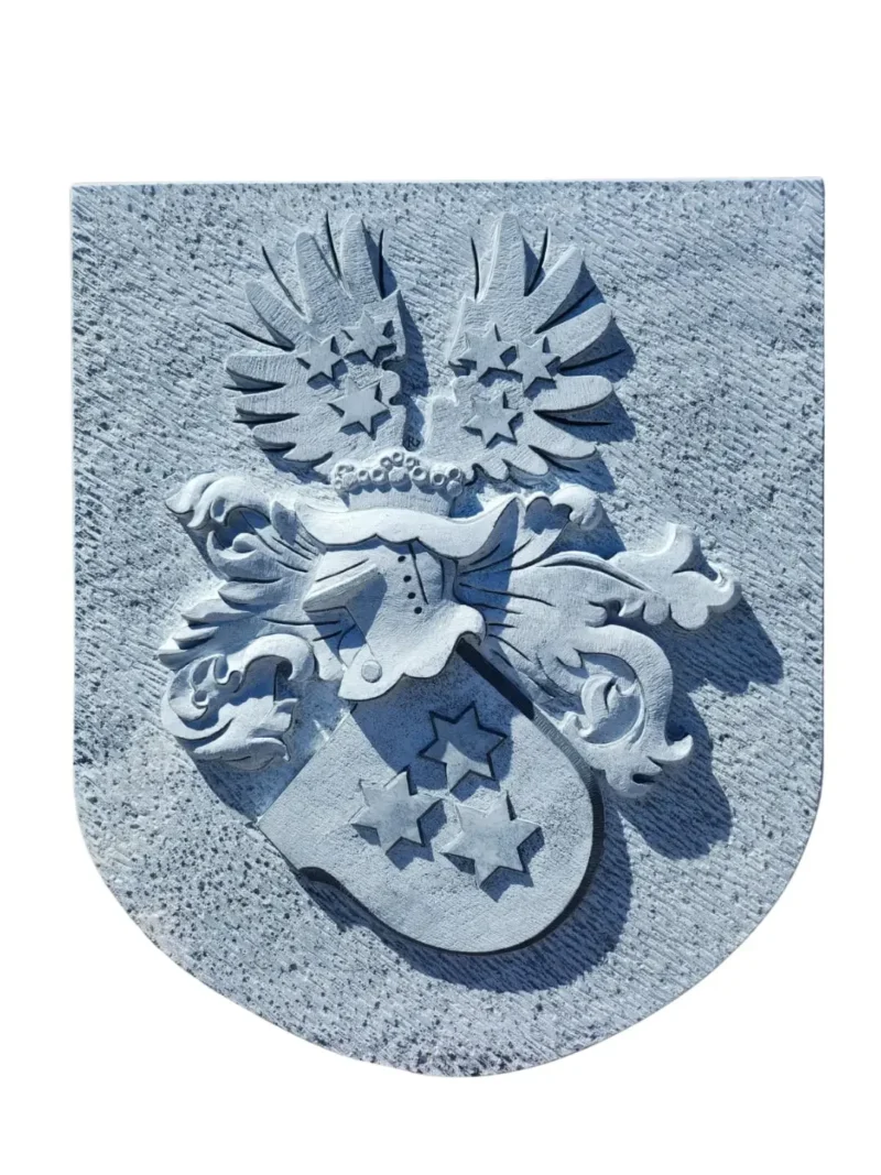 Wachauer Marmor 28 Firmenwappen graviert in Wachauer Marmor, verziert mit feinen Ornamenten.