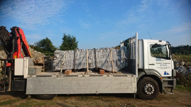 Wachauer Marmor 13 Rohblöcke aus Wachauer Marmor, von Hand abgebaut in unserem Steinbruch in der Wachau.