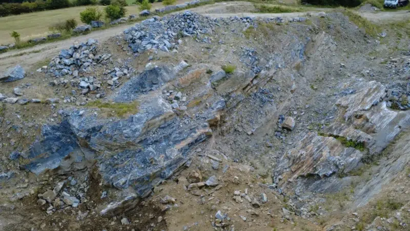 Wachauer Marmor 23 Luftbild des Wachauer Marmor Steinbruch Zuzzi aus der Vogelperspektive – der Ursprung unserer Natursteine in der Wachau.