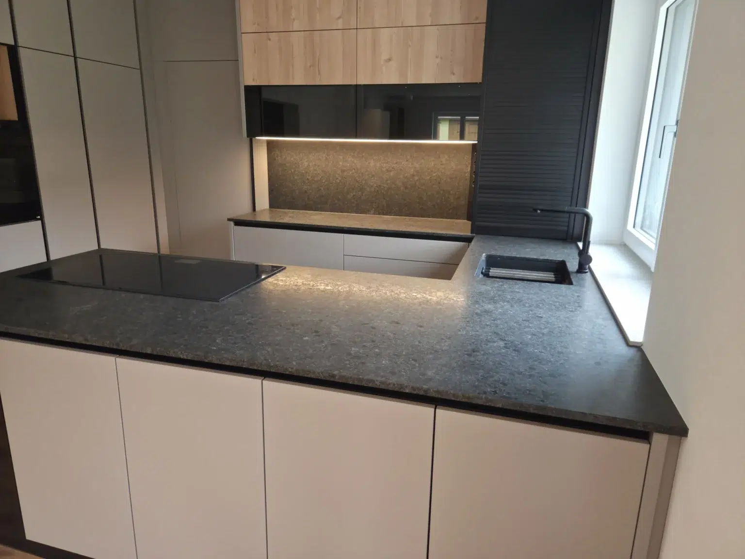 Partnerfirmen 8 svg%3E